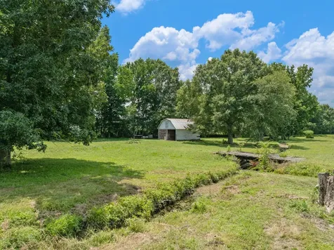 41 Harding Road Leoma TN 38468