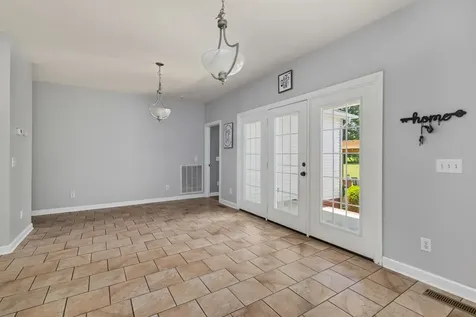 41 Harding Road Leoma TN 38468