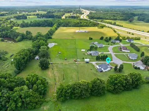 41 Harding Road Leoma TN 38468