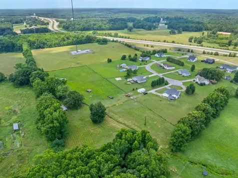 41 Harding Road Leoma TN 38468