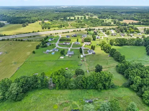 41 Harding Road Leoma TN 38468