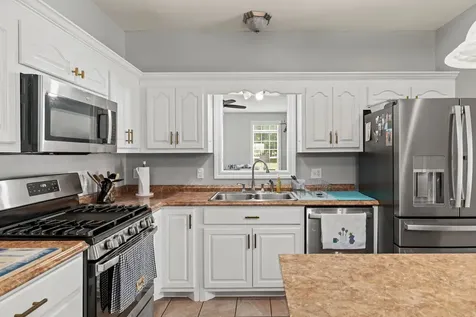 41 Harding Road Leoma TN 38468