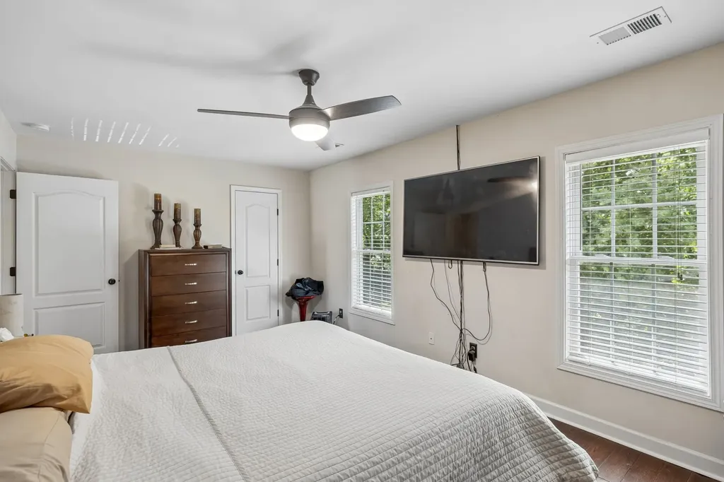 1905 28th Ave, N Nashville TN 37208