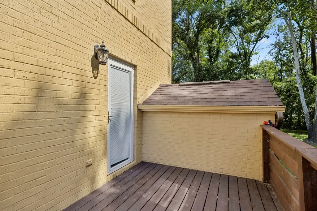 1905 28th Ave, N Nashville TN 37208