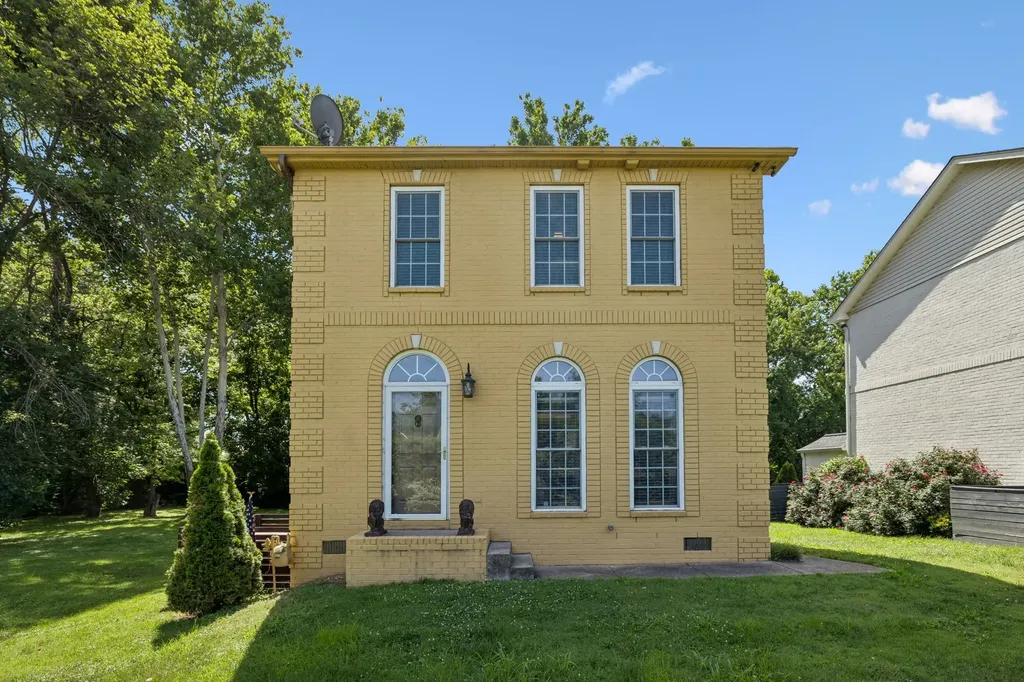 1905 28th Ave, N Nashville TN 37208