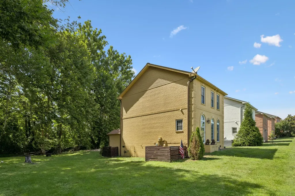 1905 28th Ave, N Nashville TN 37208