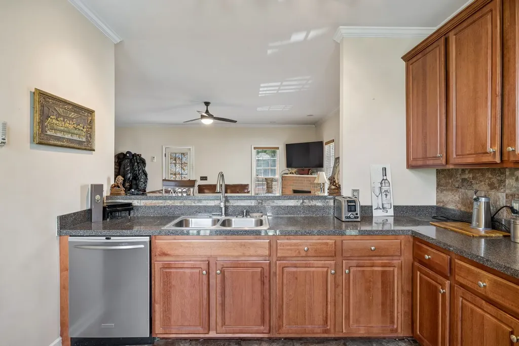 1905 28th Ave, N Nashville TN 37208