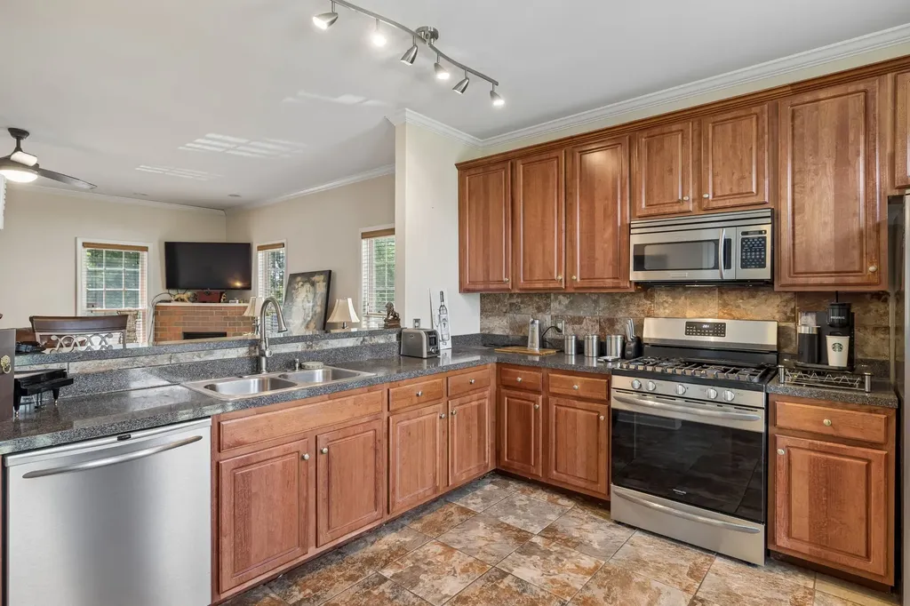1905 28th Ave, N Nashville TN 37208