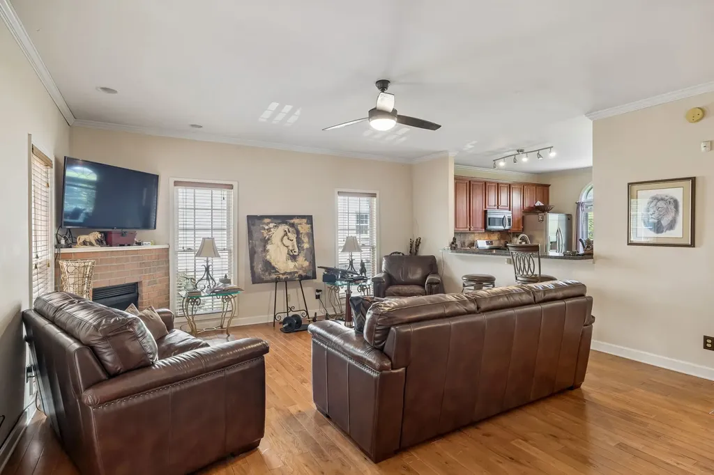 1905 28th Ave, N Nashville TN 37208