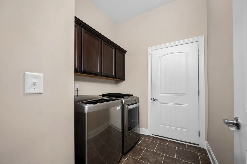 2039 Herring Crossing Murfreesboro TN 37130