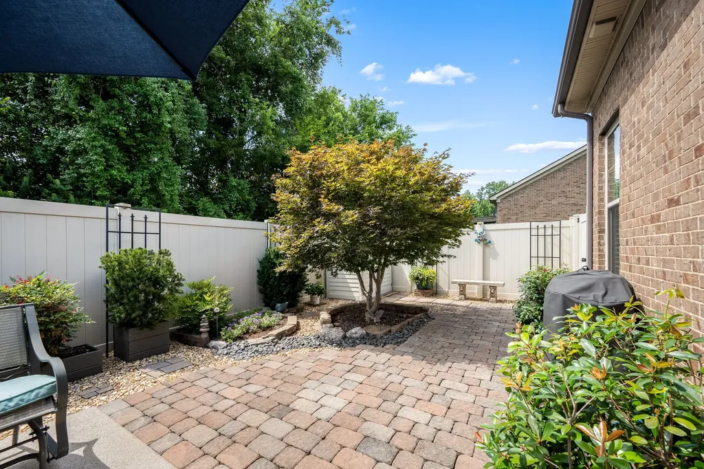 2039 Herring Crossing Murfreesboro TN 37130