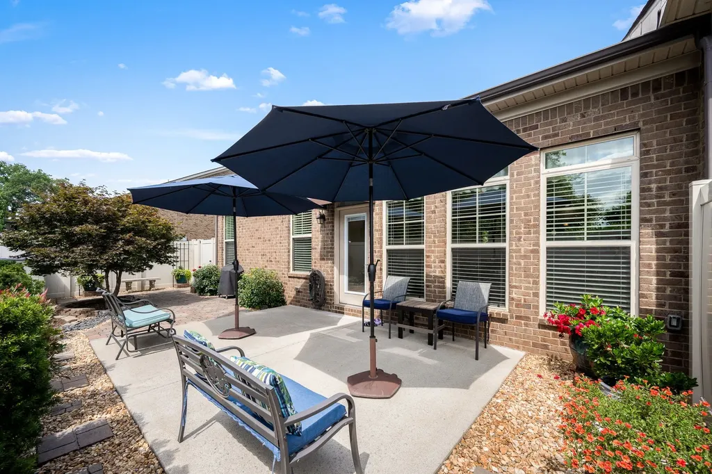 2039 Herring Crossing Murfreesboro TN 37130