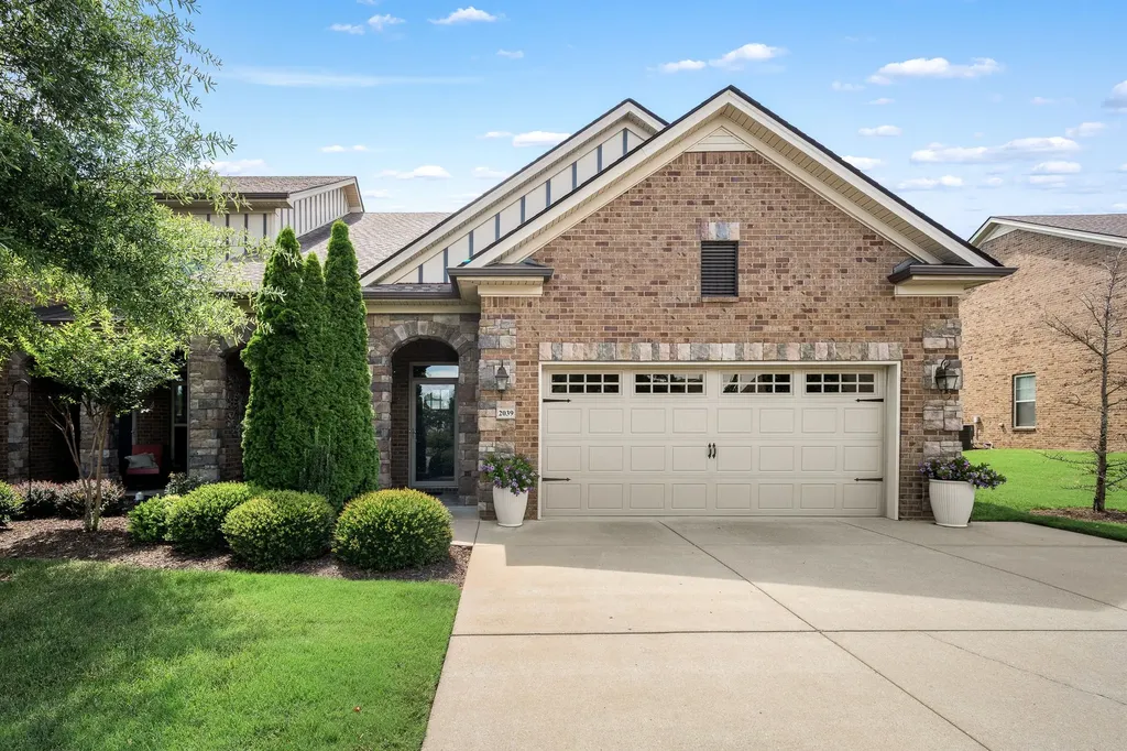 2039 Herring Crossing Murfreesboro TN 37130