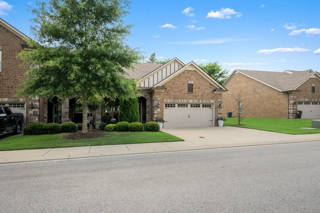 2039 Herring Crossing Murfreesboro TN 37130