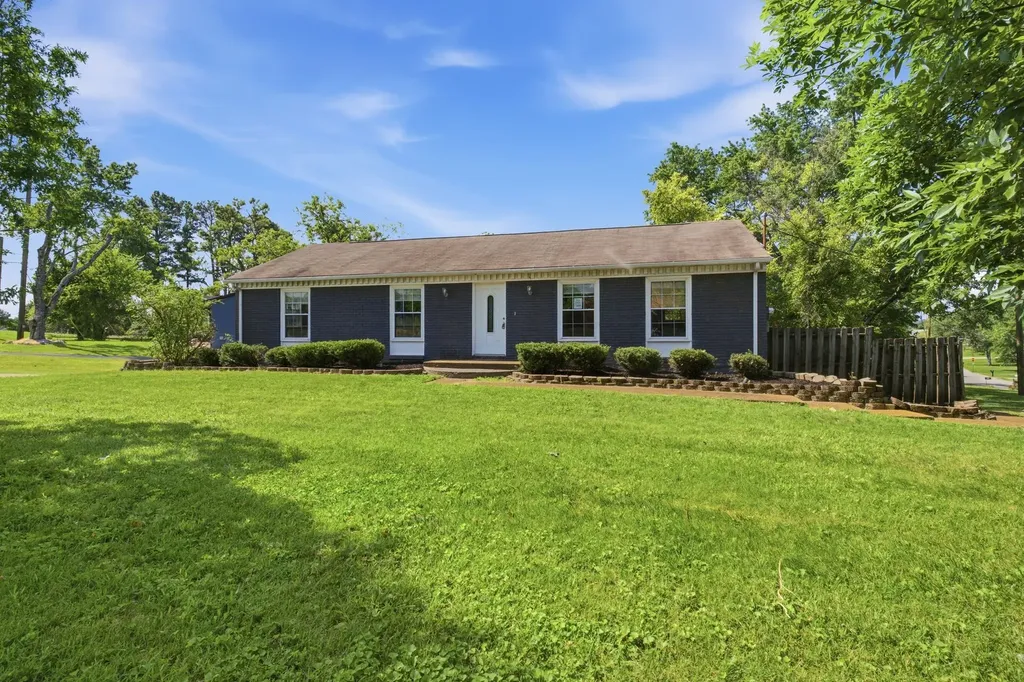 302 Gates Road Goodlettsville TN 37072