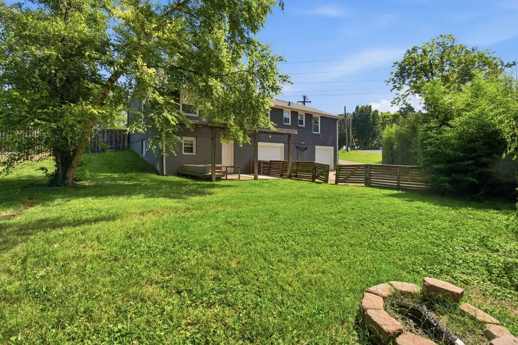 302 Gates Road Goodlettsville TN 37072