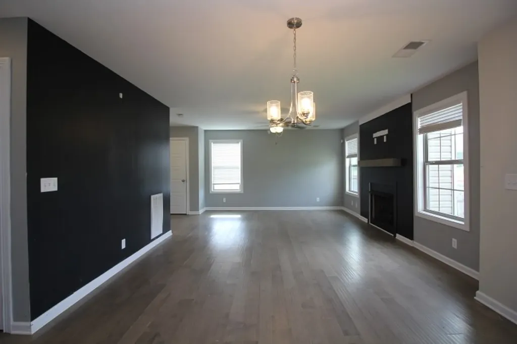 1580 Variance Drive Clarksville TN 37042