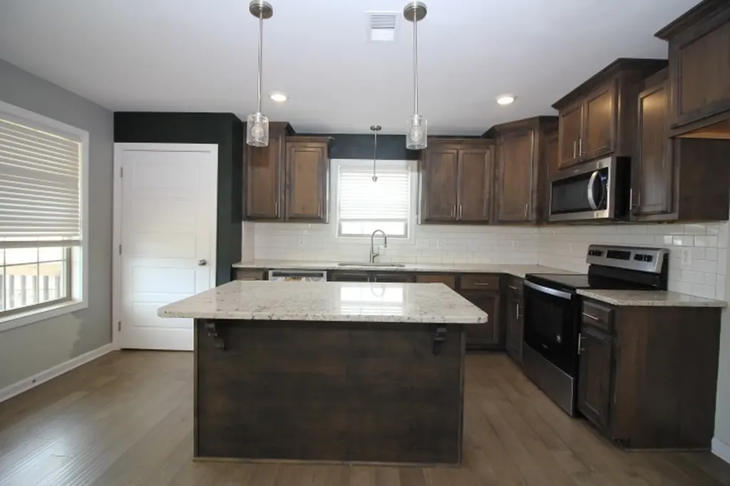 1580 Variance Drive Clarksville TN 37042