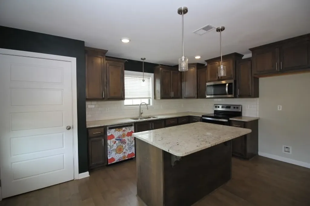 1580 Variance Drive Clarksville TN 37042