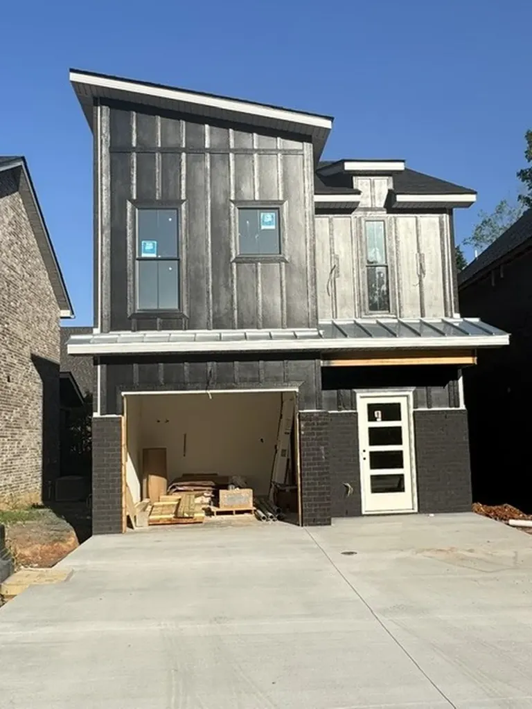 14 Holland Park West Clarksville TN 37043
