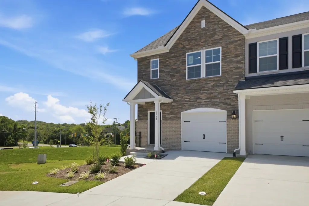 5035 Dayflower Drive Hermitage TN 37076