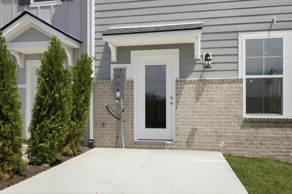 5035 Dayflower Drive Hermitage TN 37076