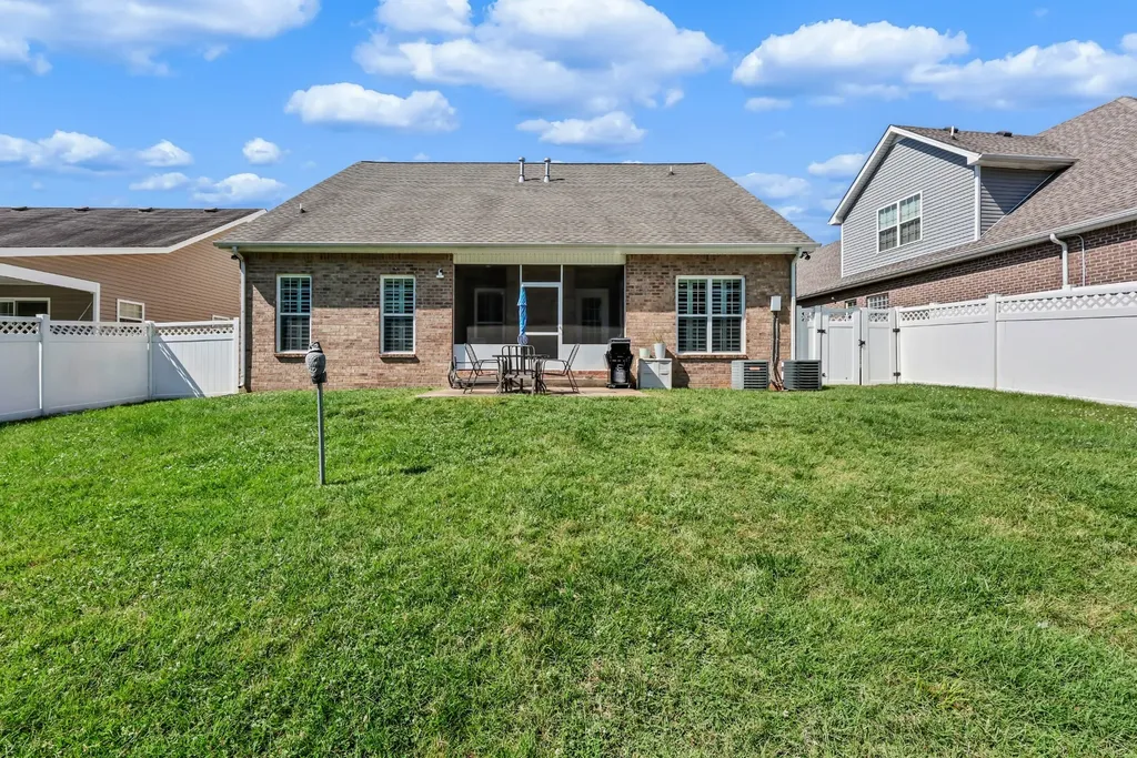 295 Turnberry Circle Clarksville TN 37043