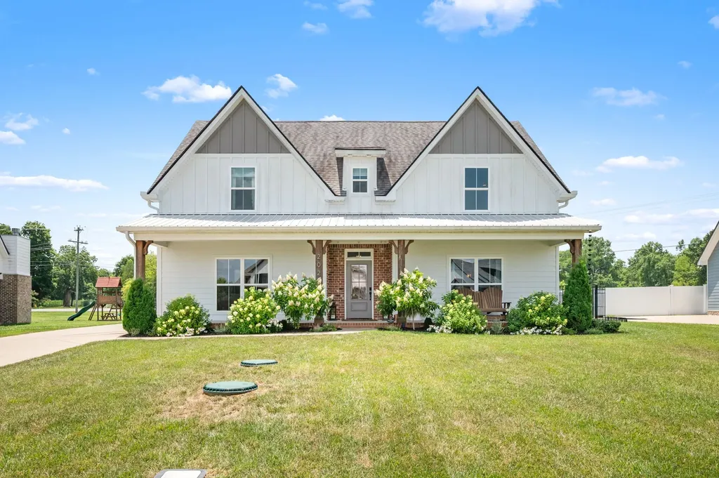 2028 Trout Trail Murfreesboro TN 37129