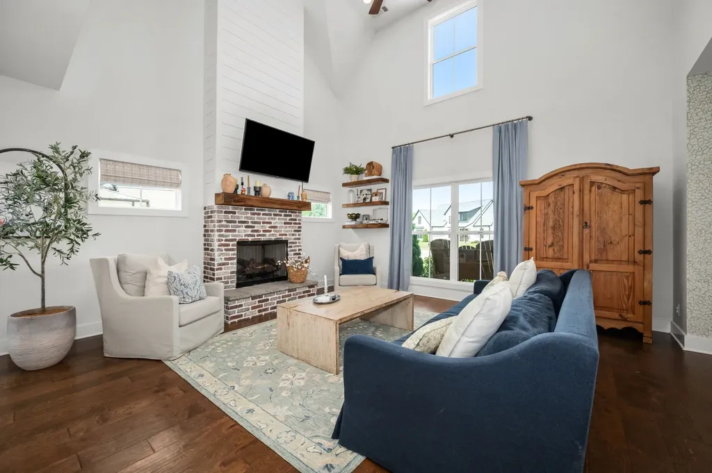 2028 Trout Trail Murfreesboro TN 37129