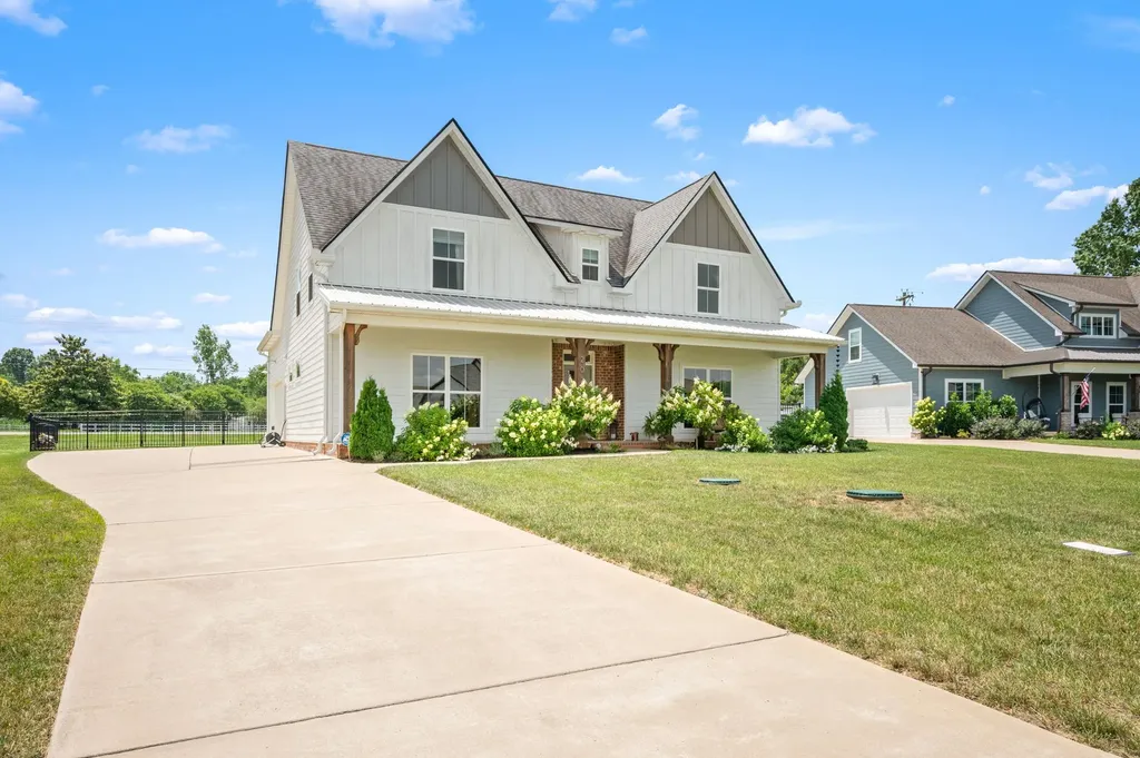 2028 Trout Trail Murfreesboro TN 37129