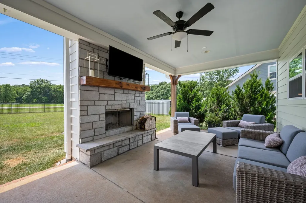 2028 Trout Trail Murfreesboro TN 37129