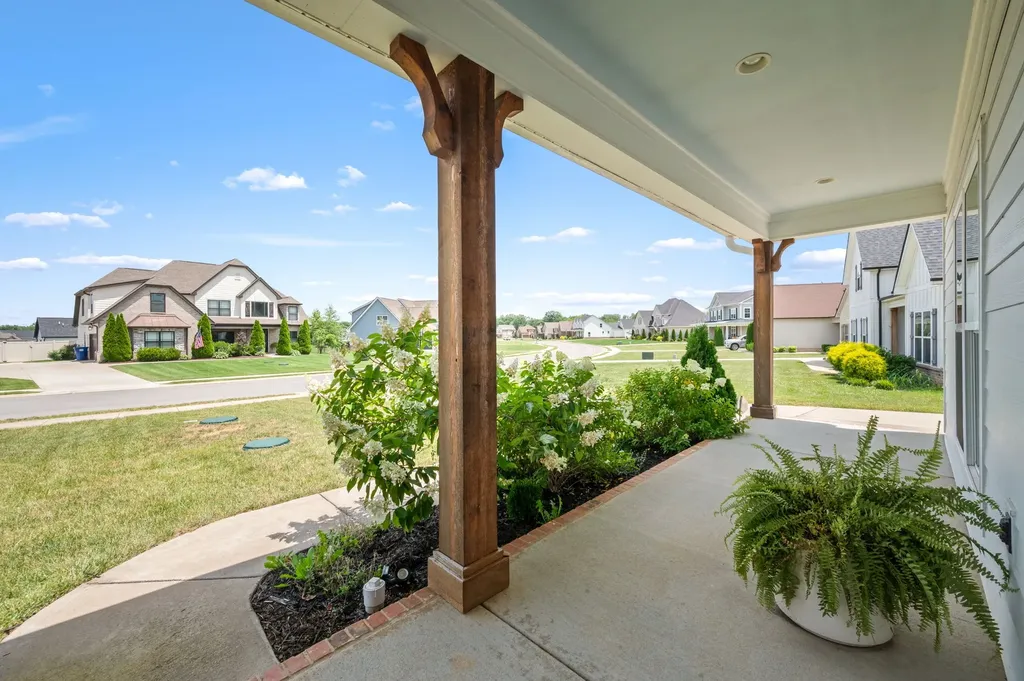 2028 Trout Trail Murfreesboro TN 37129