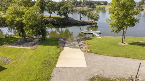 630 Connie Beth Lane Savannah TN 38372