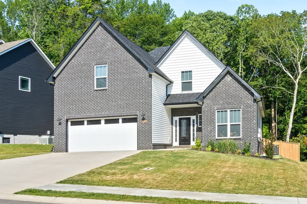 1022 Brightwood Court Clarksville TN 37043