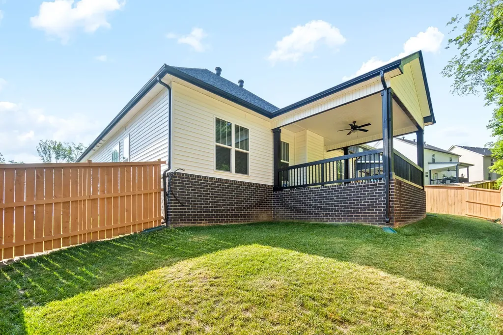 1022 Brightwood Court Clarksville TN 37043