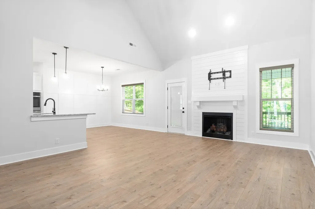 1022 Brightwood Court Clarksville TN 37043