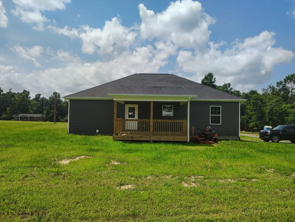 1198 Shiloh Road Lafayette TN 37083