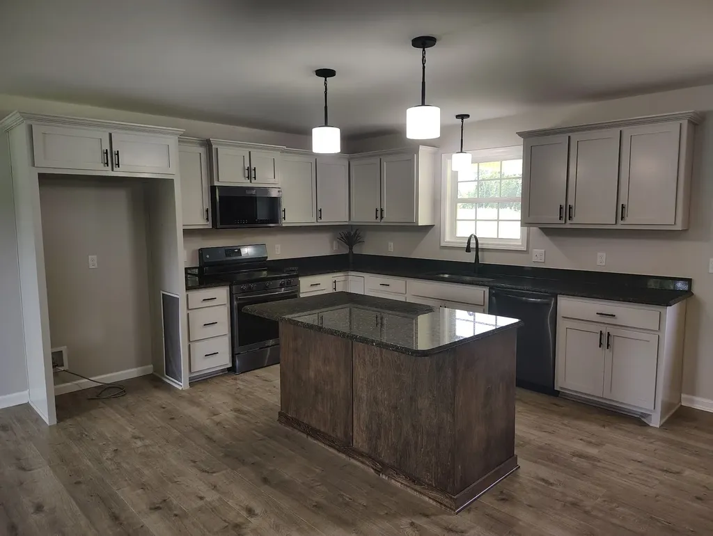 1198 Shiloh Road Lafayette TN 37083