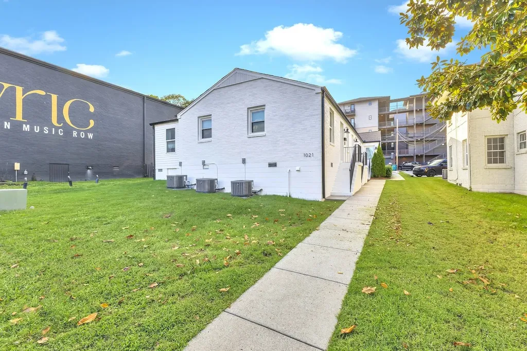 1021 17th Ave, S Nashville TN 37212