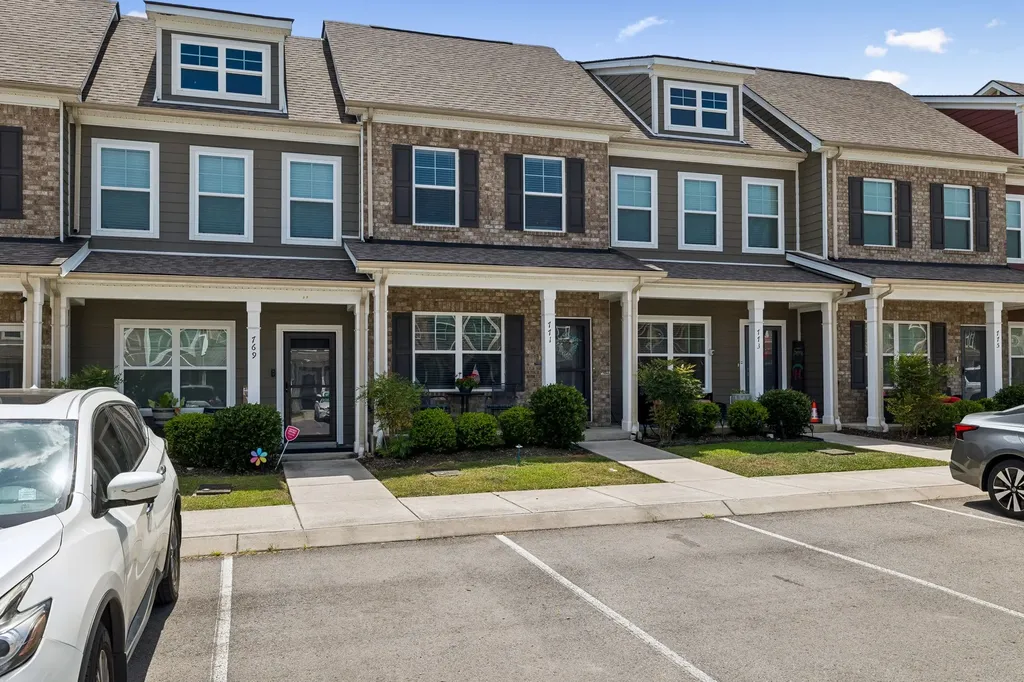 771 Bradburn Village Way Antioch TN 37013