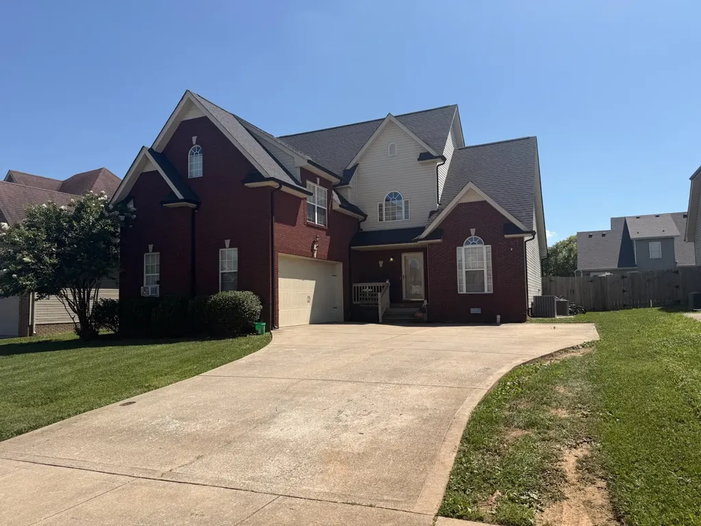 1534 Cobra Lane Clarksville TN 37042