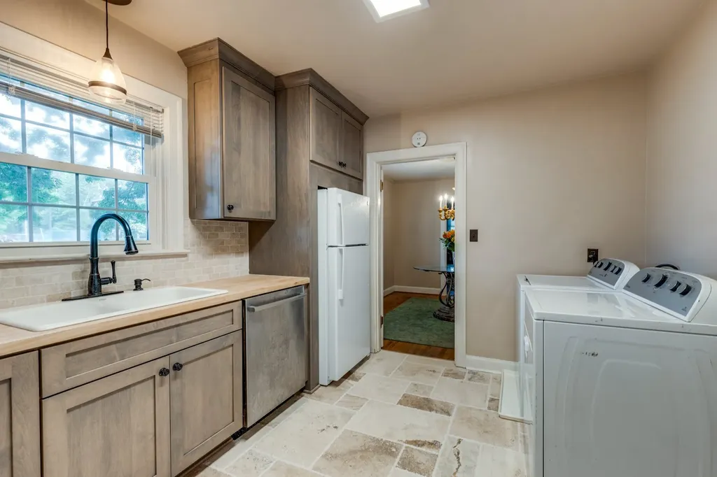 715 Hillsboro Road Franklin TN 37064
