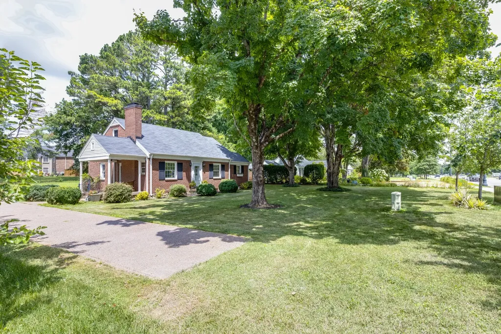 715 Hillsboro Road Franklin TN 37064