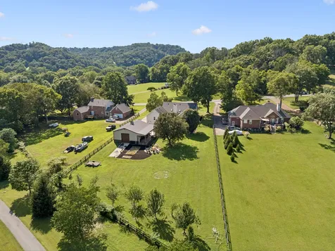 1010 Jensen Lane Hendersonville TN 37075