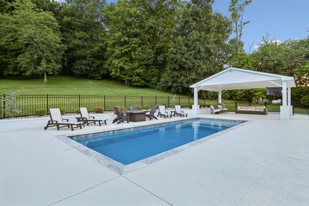 1911 Evergreen Road Thompsons Station TN 37179