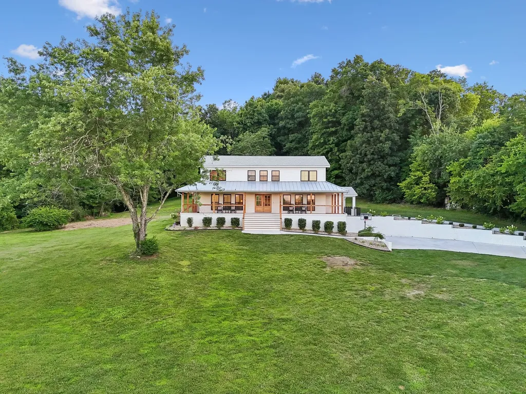 1911 Evergreen Road Thompsons Station TN 37179