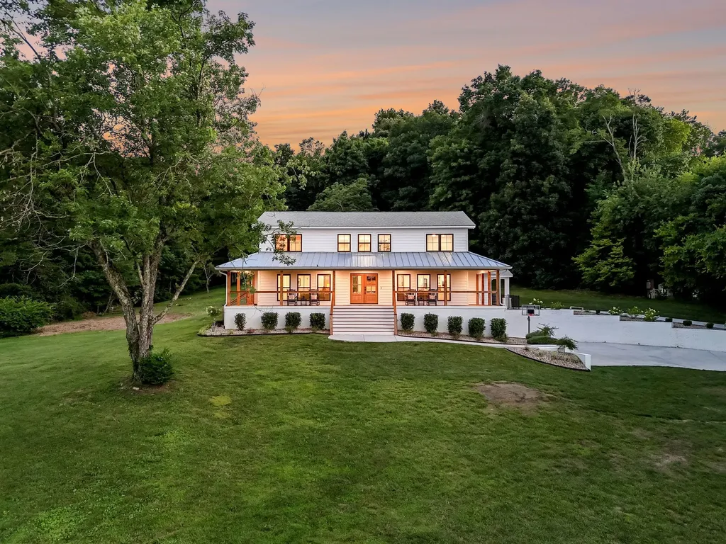 1911 Evergreen Road Thompsons Station TN 37179