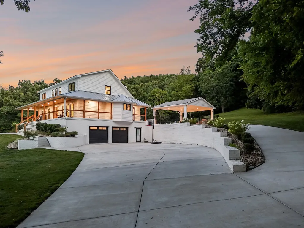 1911 Evergreen Road Thompsons Station TN 37179