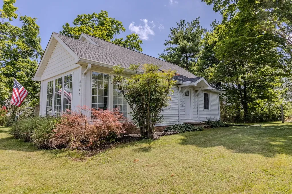 6205 Viola Road Mcminnville TN 37110