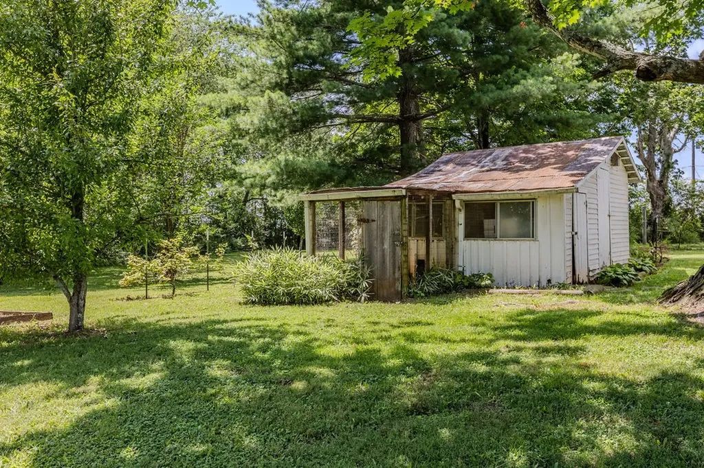 6205 Viola Road Mcminnville TN 37110